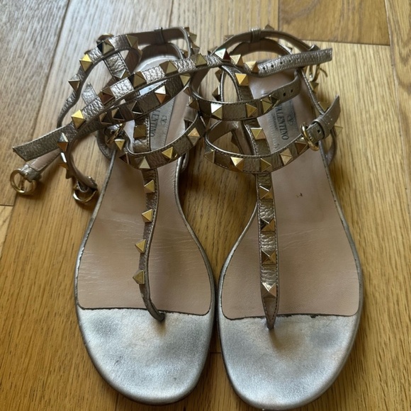 Valentino Rockstud Sandals - Picture 3 of 6